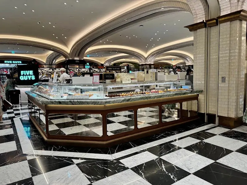 Roman & Williams: shinsegae retail space  verify location